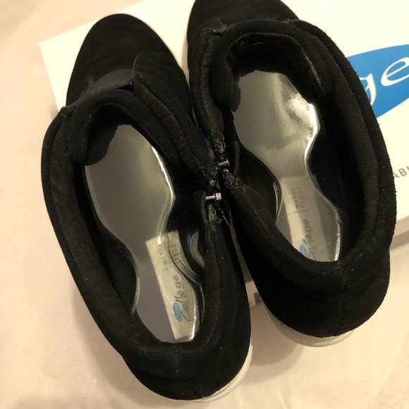 NIB Aqua College Glady Black Suede Waterproof Flatform Wedge Sneaker Size 8.5 - Picture 6 of 12